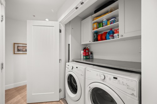 413-14855 Thrift Avenue, White Rock, BC 