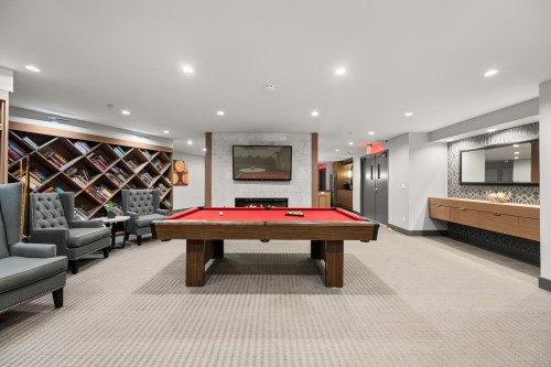 413-14855 Thrift Avenue, White Rock, BC 