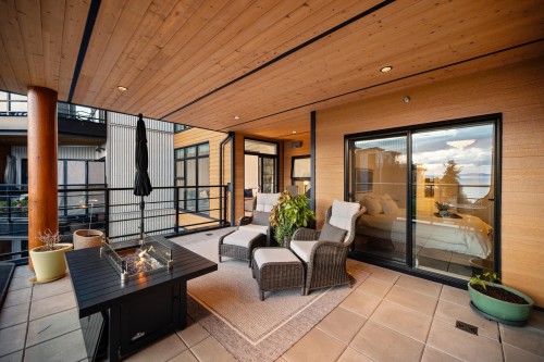 413-14855 Thrift Avenue, White Rock, BC 