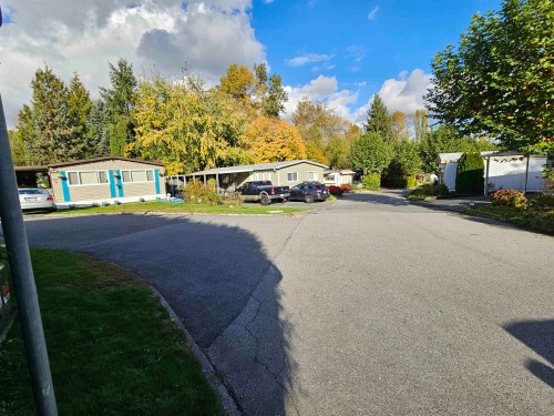 60-8220 King George Boulevard, Surrey, BC 