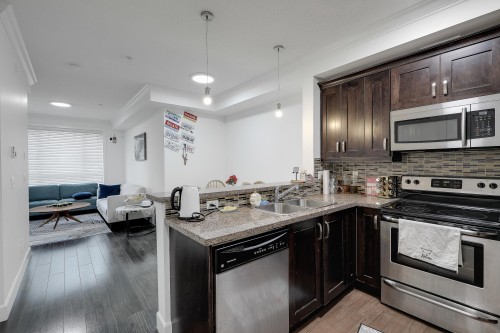 204-13897 Fraser Highway, Surrey, BC 