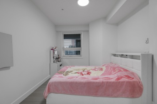 204-13897 Fraser Highway, Surrey, BC 