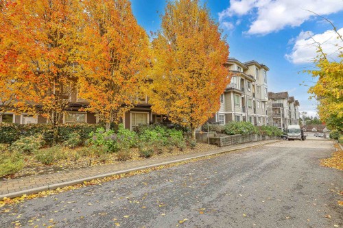 204-13897 Fraser Highway, Surrey, BC 