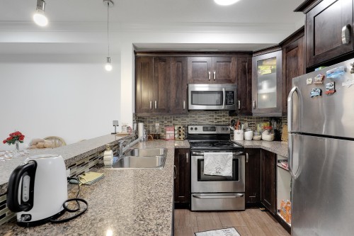 204-13897 Fraser Highway, Surrey, BC 