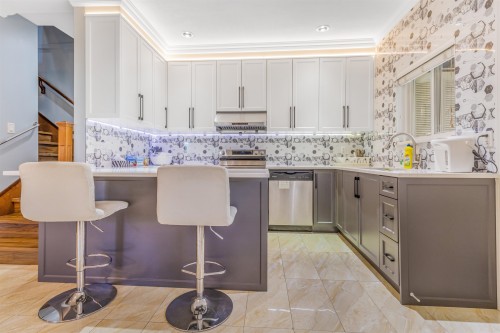 9347 122 Street, Surrey, BC 