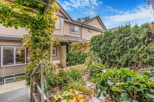 9347 122 Street, Surrey, BC 