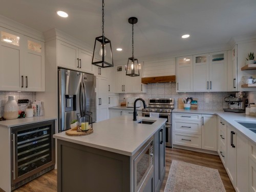 8060 Melburn Drive, Mission, BC 