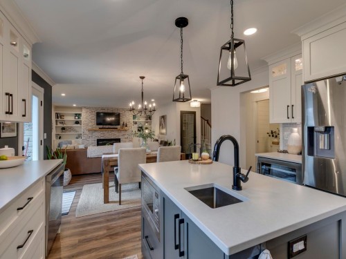 8060 Melburn Drive, Mission, BC 