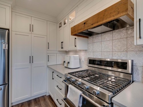 8060 Melburn Drive, Mission, BC 