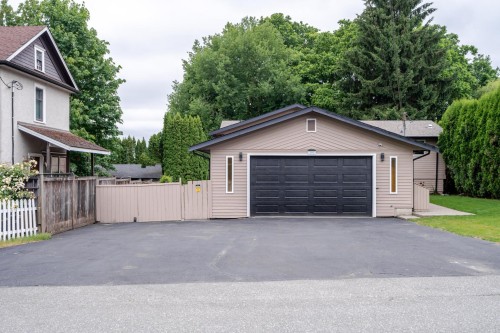 33897 Walnut Avenue, Abbotsford, BC 