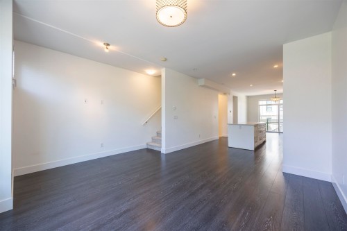 11-9989 Barnston Drive E, Surrey, BC 