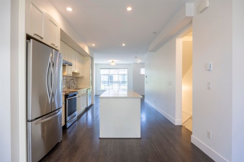 11-9989 Barnston Drive E, Surrey, BC 