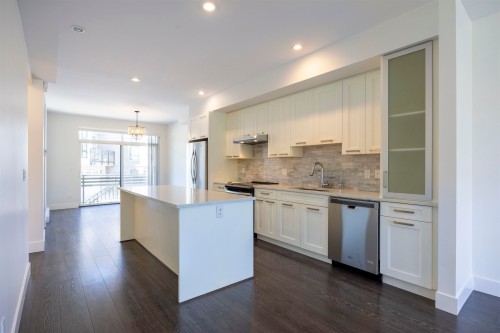 11-9989 Barnston Drive E, Surrey, BC 