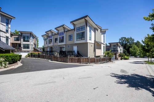 11-9989 Barnston Drive E, Surrey, BC 