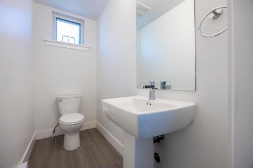 11-9989 Barnston Drive E, Surrey, BC 