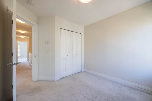 11-9989 Barnston Drive E, Surrey, BC 