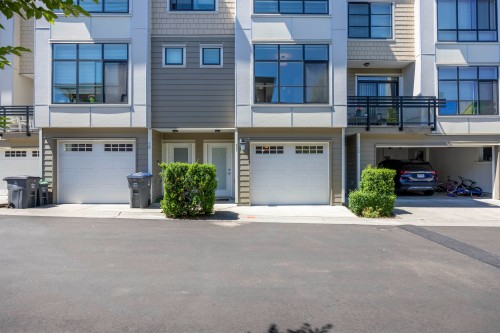 11-9989 Barnston Drive E, Surrey, BC 