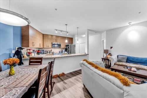 111-15168 19 Avenue  Surrey, BC V4A 0A5