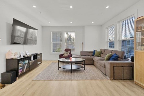 1-20680 76B Avenue, Langley, BC 