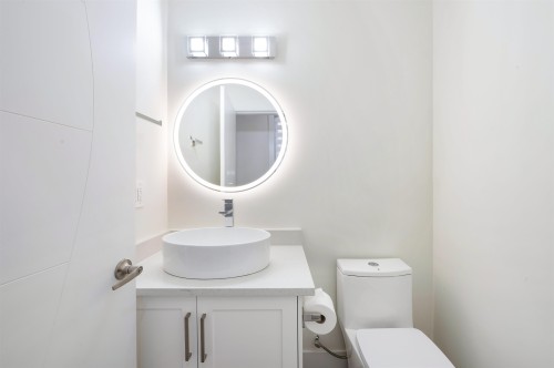 11-8181 135A Street, Surrey, BC 