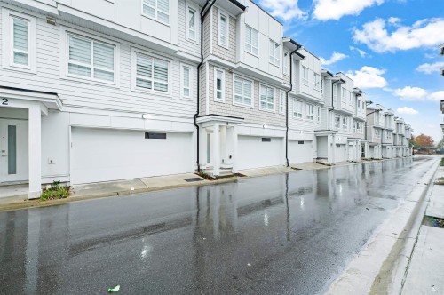 11-8181 135A Street, Surrey, BC 