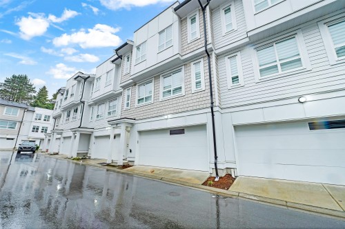 11-8181 135A Street, Surrey, BC 