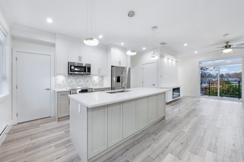 11-8181 135A Street, Surrey, BC 