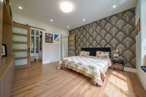 15496 22 Avenue, Surrey, BC 