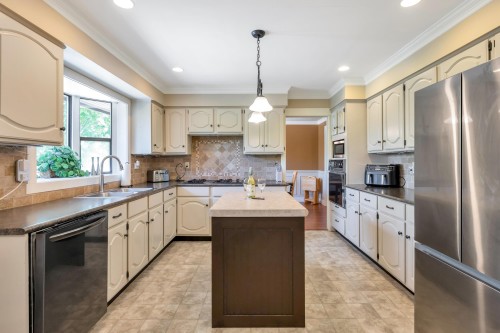 21761 49A Avenue, Langley, BC 