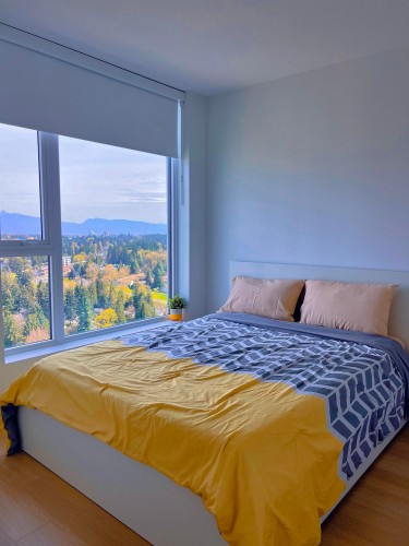 29F-13725 George Junction, Surrey, BC 