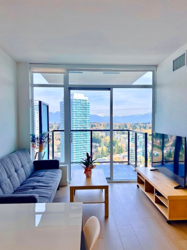 29F-13725 George Junction, Surrey, BC 