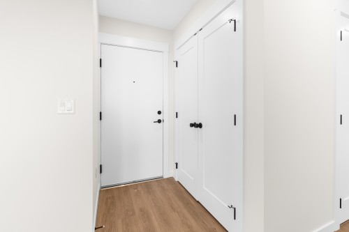 B606-27215 Aldergrove Town Centre Drive, Langley, BC 