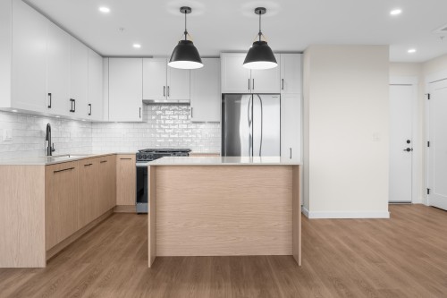 B606-27215 Aldergrove Town Centre Drive, Langley, BC 