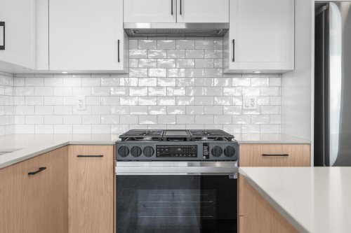 B606-27215 Aldergrove Town Centre Drive, Langley, BC 