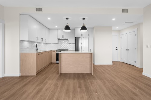 B606-27215 Aldergrove Town Centre Drive, Langley, BC 