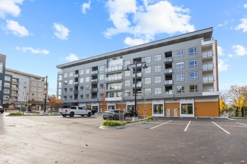 B606-27215 Aldergrove Town Centre Drive, Langley, BC 