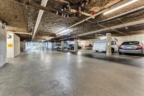 201-10560 154 Street, Surrey, BC 