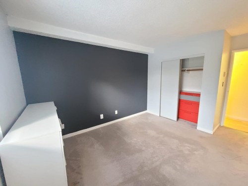 201-10560 154 Street, Surrey, BC 