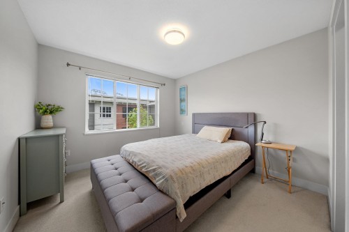 4-3399 151 Street, Surrey, BC 