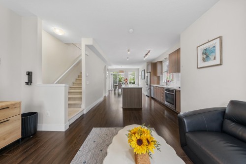 4-3399 151 Street, Surrey, BC 