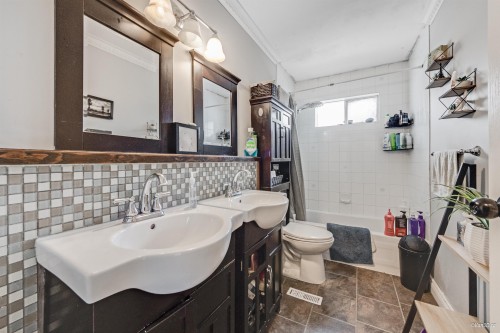 5009 208 Street, Langley, BC 