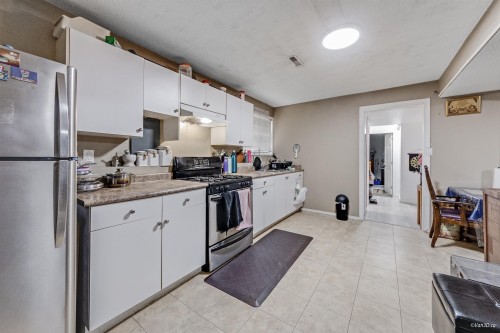 5009 208 Street, Langley, BC 