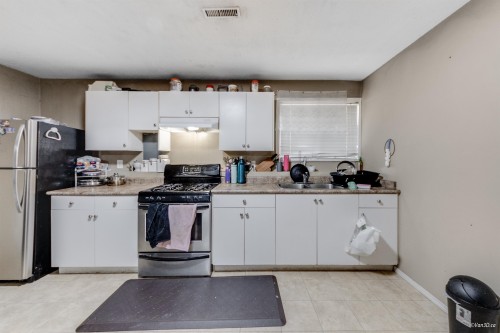 5009 208 Street, Langley, BC 