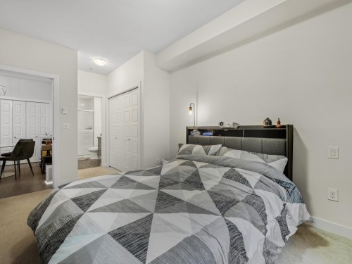 206-20062 Fraser Highway, Langley, BC 