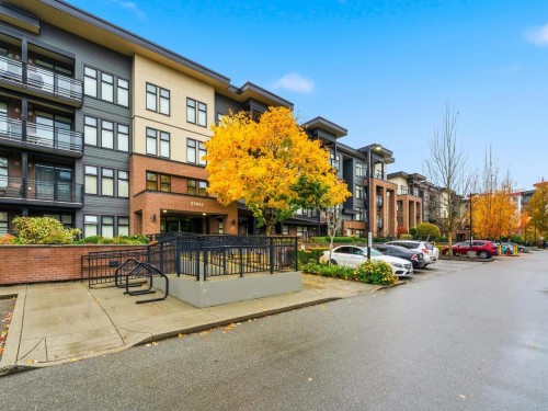 206-20062 Fraser Highway, Langley, BC 