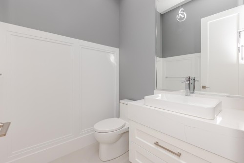 15672 82A Avenue, Surrey, BC 