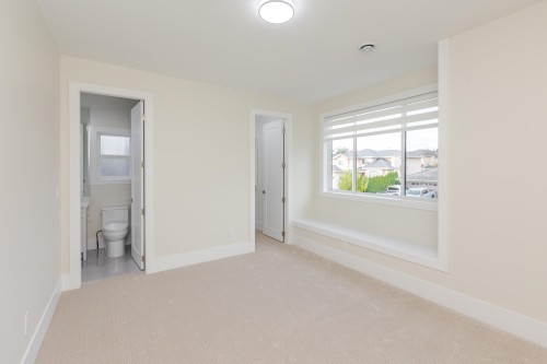 15672 82A Avenue, Surrey, BC 