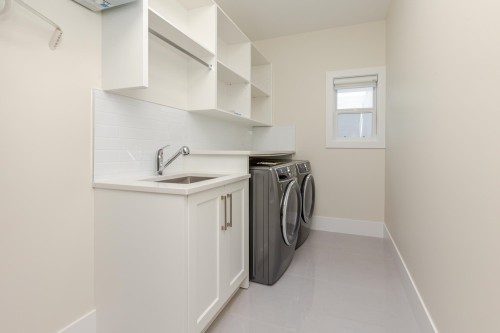 15672 82A Avenue, Surrey, BC 