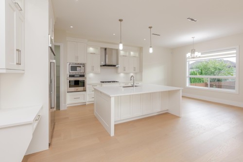 15672 82A Avenue, Surrey, BC 