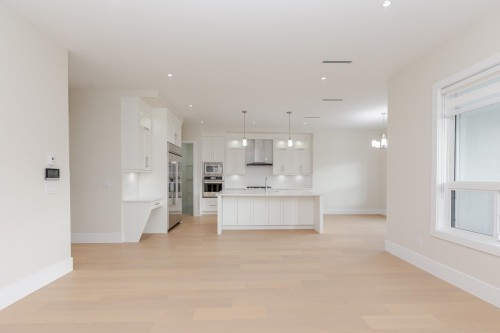 15672 82A Avenue, Surrey, BC 